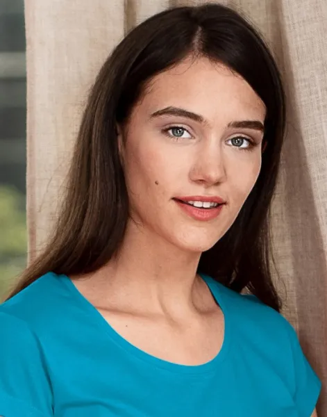 Dámske tričko zúžené s okrúhlym výstrihom - Hlbší okrúhly výstrih