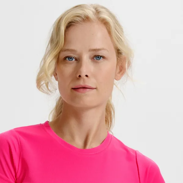 Dámske športové tričko - Klasický okrúhly výstrih