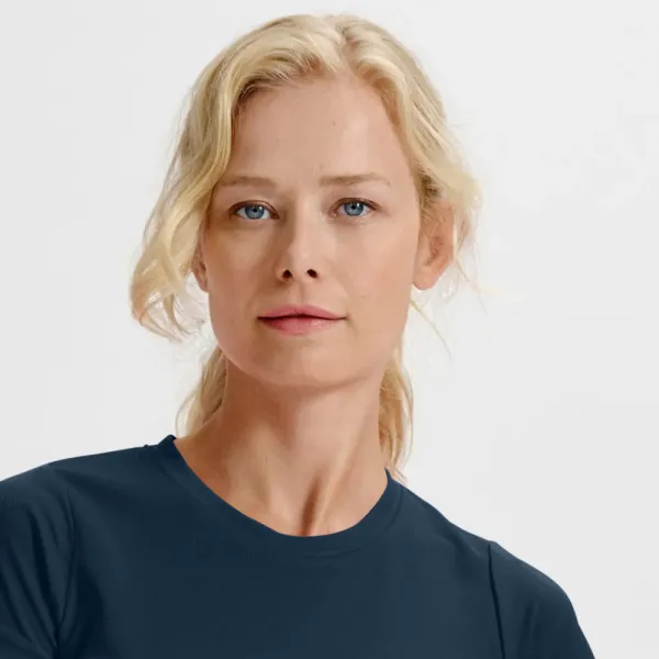 Dámske športové tričko - Klasický okrúhly výstrih