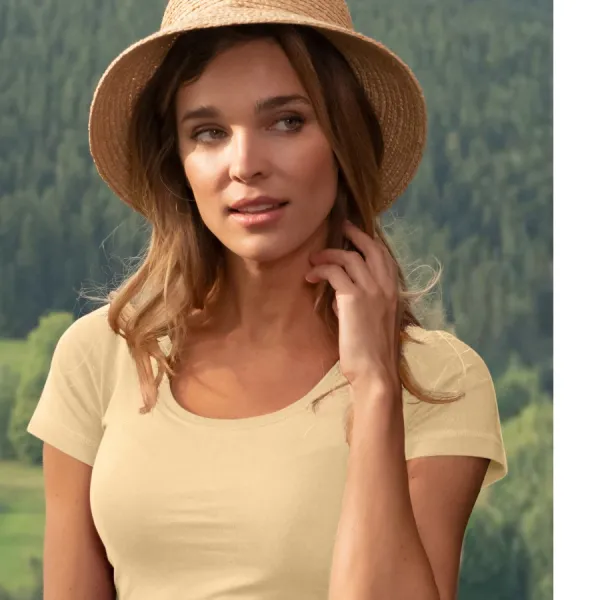 Dámske tričko s ozdobným prešitím - Hlboký okrúhly výstrih