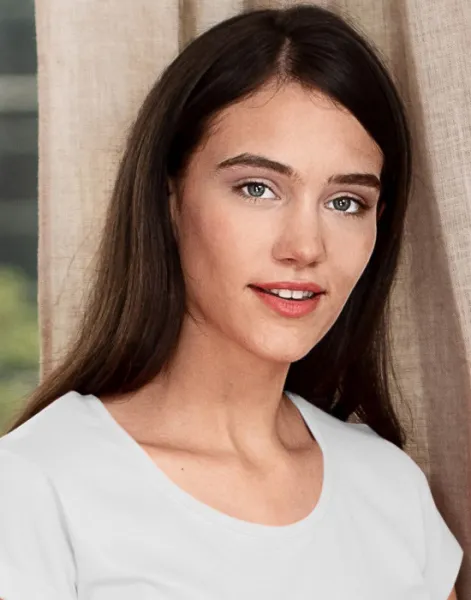 Dámske tričko zúžené s okrúhlym výstrihom - Hlbší okrúhly výstrih