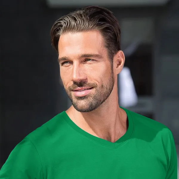 Pánske priliehavé tričko - Výstrih do V